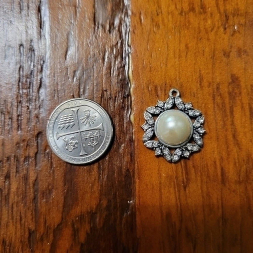 ‎Pendant